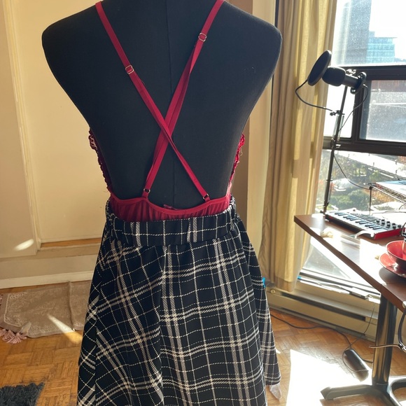 Bodysuit and skirt outfit - Picture 2 of 5